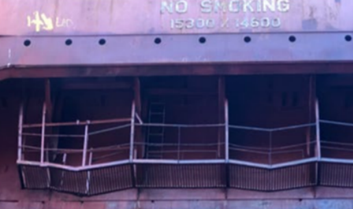 Figure 2: The cross-deck upper platform on a 10-year-old bulk carrier – missing platform