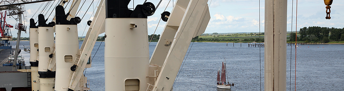 Lifting Applicances Deck Equipment